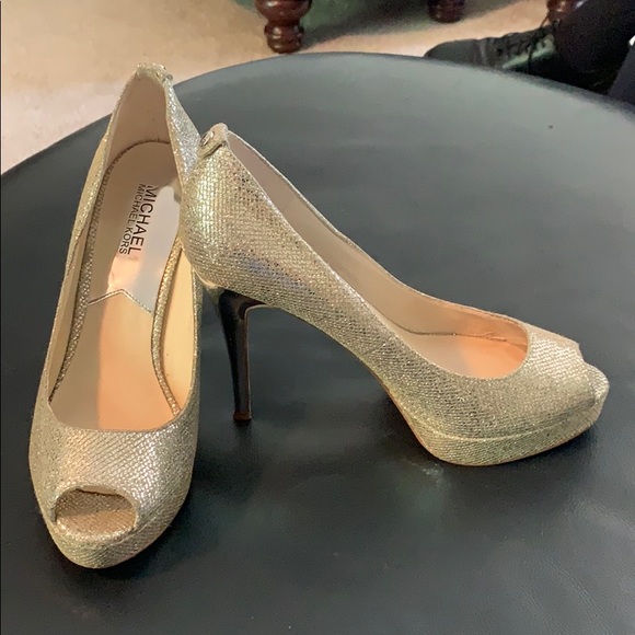 MICHAEL Michael Kors heels - Picture 2 of 4